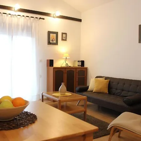 Apartment In Stinjan With Sea View, Terrace, Air Conditioning, Wifi 5018-1 *