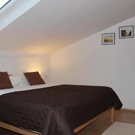 Apartment In Stinjan With Sea View, Terrace, Air Conditioning, Wifi 5018-1 *
