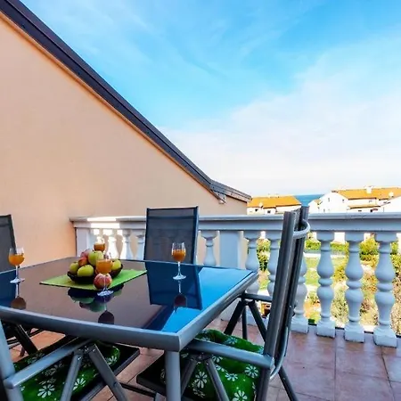 In Stinjan With Sea View, Terrace, Air Conditioning, Wifi 5018-1 Apartment Pula